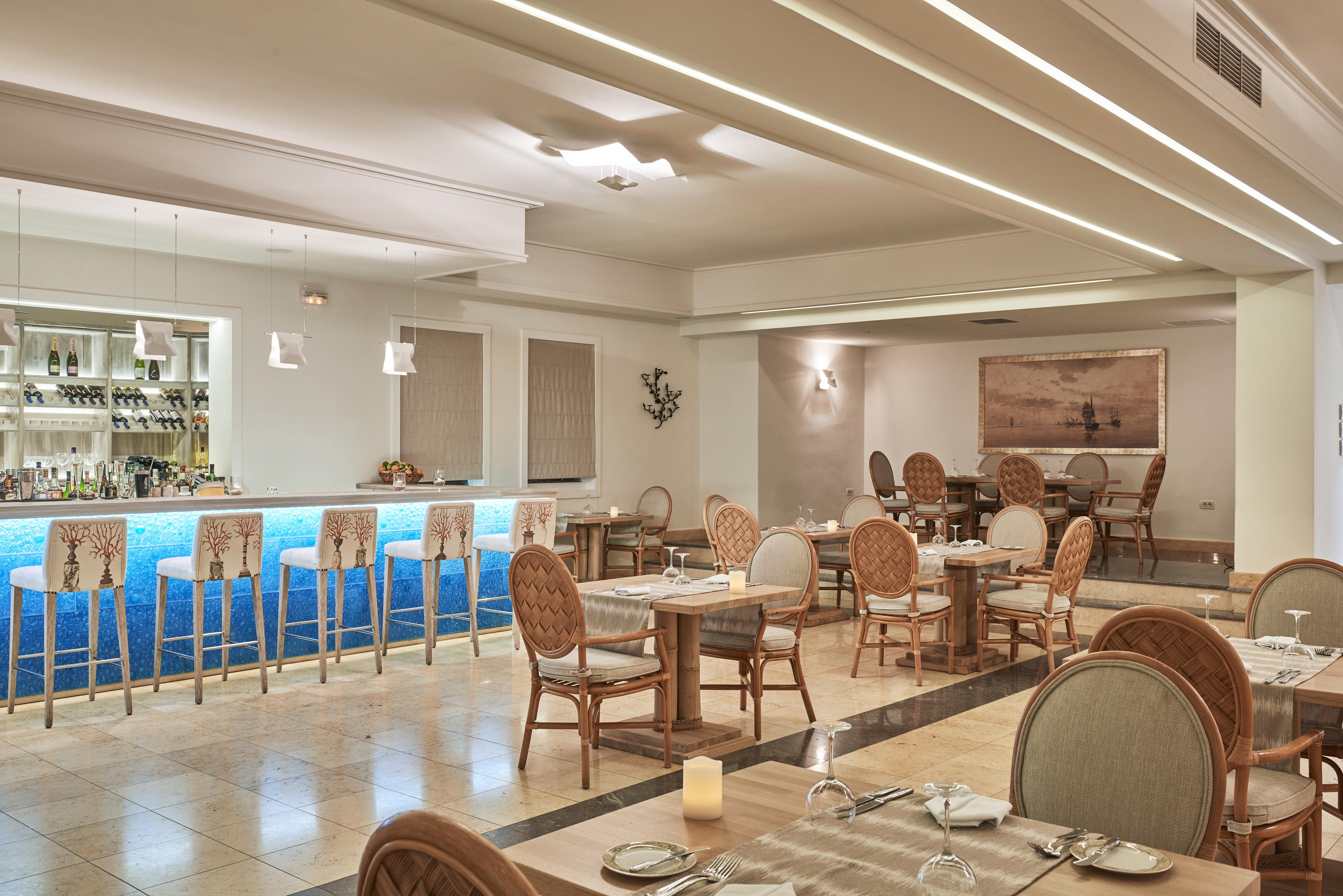 Saint John Hotel Villas & Spa Agios Ioannis Diakoftis Dış mekan fotoğraf The restaurant