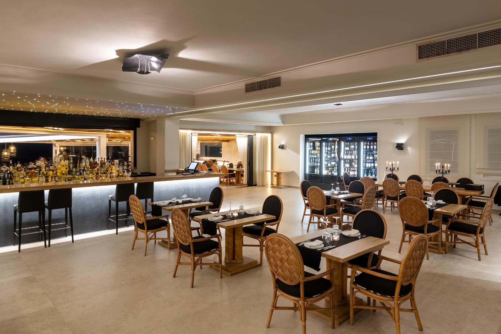 Saint John Hotel Villas & Spa Agios Ioannis Diakoftis Dış mekan fotoğraf The restaurant